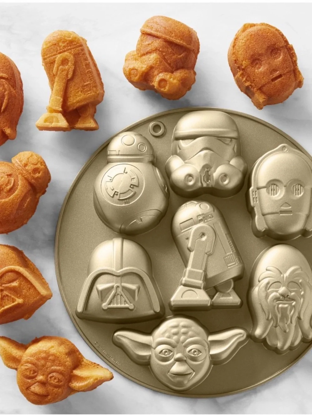 Williams Sonoma Gold Star Wars Character Cake Pan